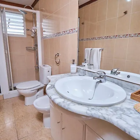 La Casita Del Puerto * أَغايتي